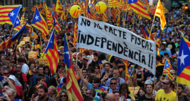 Continuano le proteste a Barcellona. E la crisi travolge i socialisti