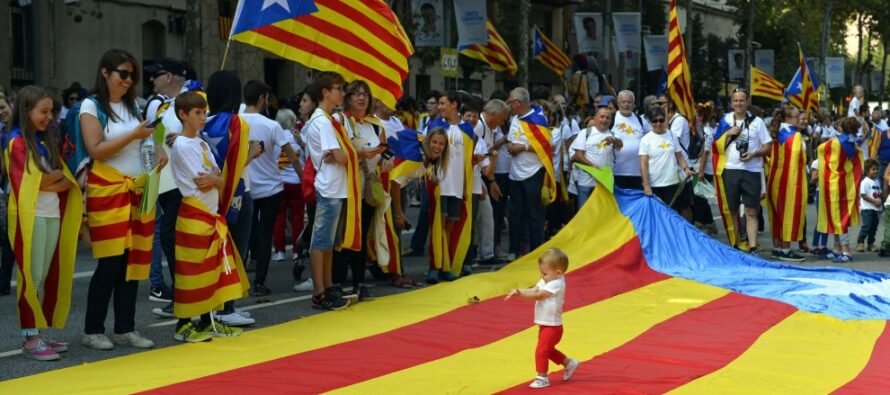Rajoy usa l’articolo 155 in versione dura, autonomia catalana sotto sequestro