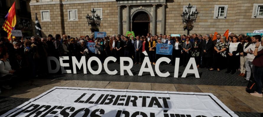In galera i ministri della Catalogna. «Prigionieri politici»