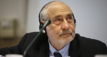 Joseph Stiglitz: «Non si esce dalla crisi senza politica redistributiva della ricchezza»