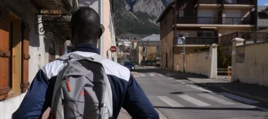 La guida alpina dei migranti Benoît Ducos: «Rischio il carcere ma lo rifarei»