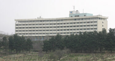Attaccato a Kabul l’hotel Intercontinental, almeno 15 tra morti e feriti