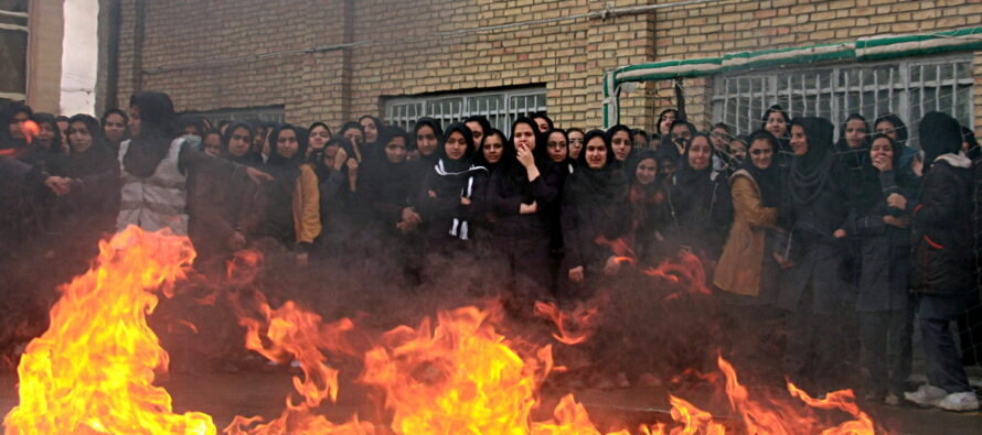 La procura generale iraniana: «Le proteste organizzate dalla Cia dal 2014»