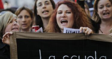 Sciopero delle maestre, ventimila in piazza contro il rischio licenziamento