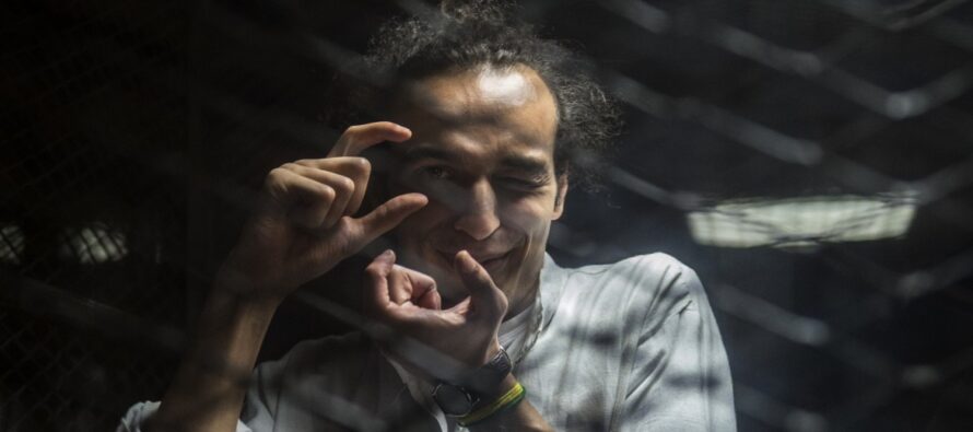 Repressione in Egitto, chiesta la pena di morte per il reporter Shawkan e altri