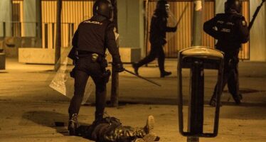 Proteste dei «monteros» a Madrid dopo la morte del senegalese in fuga dalla polizia