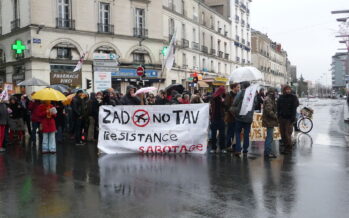 Francia: cresce la tensione nelle università, ancora sgomberi per la ZAD
