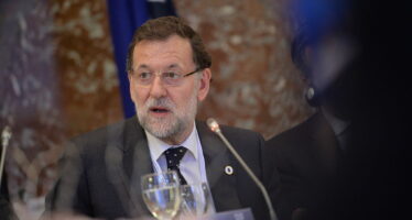 Spagna. Rajoy sepolto dagli scandali. Ora parte il governo dei socialisti