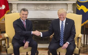 Crisi argentina. La parola di Macri ormai più svalutata del “peso”