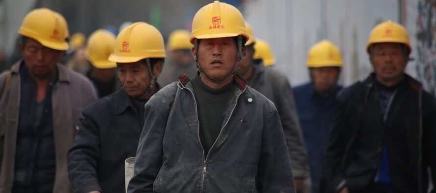 In Cina i gruisti si autorganizzano e scioperano