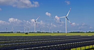Clima. Energie rinnovabili: il governo non si muove sui decreti cruciali per la svolta