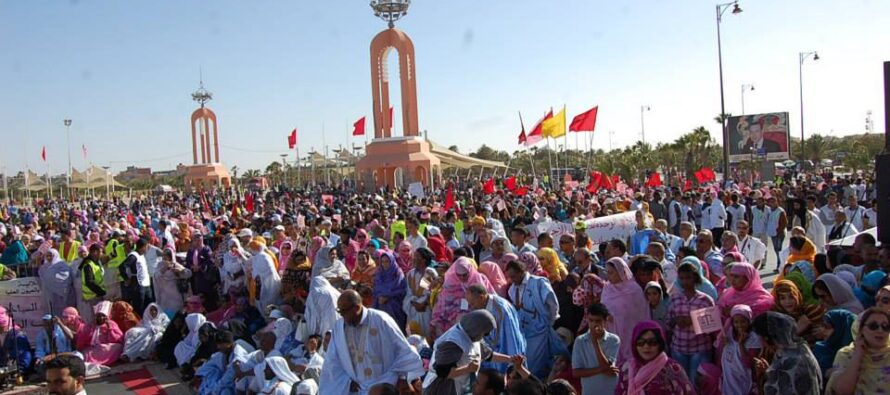 Protesta saharawi nei territori occupati dal Marocco, cento arresti, uccisa attivista