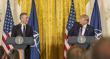 Vertice Nato. Picconate americane sull’Europa e sull’Alleanza atlantica