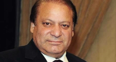Due attacchi in Pakistan, 90 vittime. E l’ex premier Sharif finisce in manette