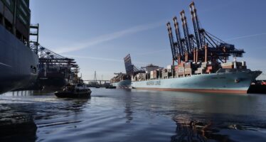 Reintegrati i cinque portuali licenziati per rappresaglia a Livorno