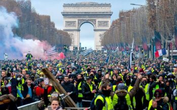 Francia. Scontri a Parigi, gilet gialli tra protesta e violenza