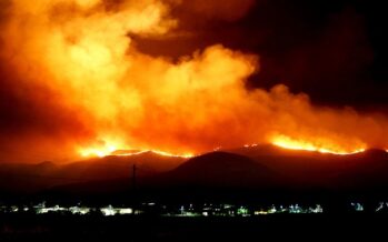 Spagna, l’incendio sull’isola di Gran Canaria fuori controllo
