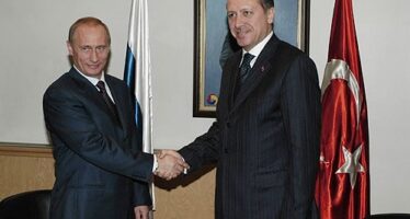 Vertice Russia-Turchia: affari in comune ma fronti militari rivali