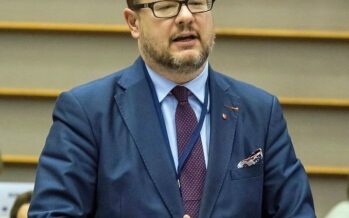 Polonia. Ucciso il sindaco di Danzica, da tempo bersaglio dell’estrema destra