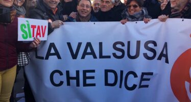 Dal PD alla Lega, a Torino in piazza la “grande coalizione” Pro Tav