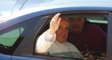 Il viaggio di Papa Francesco e la beffa degli Emirati «tolleranti»