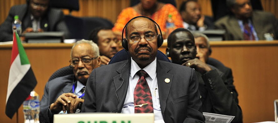 Il Sudan stanco della black list consegna al Bashir all’Aia