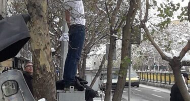 Iran – Protest amid Darkness