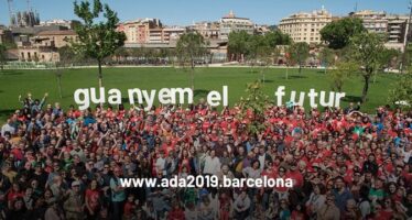 Ada Colau rimane sindaca di Barcellona. Madrid va al Pp con i voti di Vox