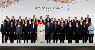 Al G20 di Osaka fotografia di gruppo con assassino