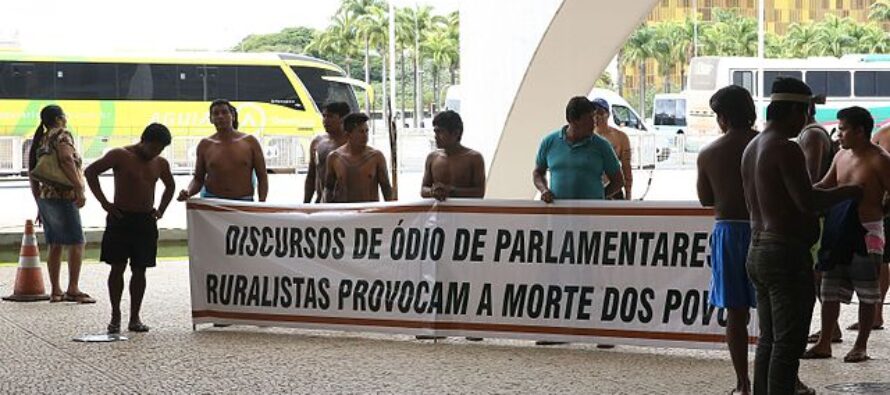 Brasile. Omicidi, contagi, furto di terre: il genocidio degli indigeni