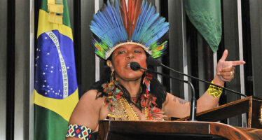 Bolsonaro all’attacco dei territori amazzonici e delle comunità indigene