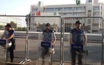 Turchia. Il governo caccia i sindaci Hdp, commissariato anche Diyarbakir