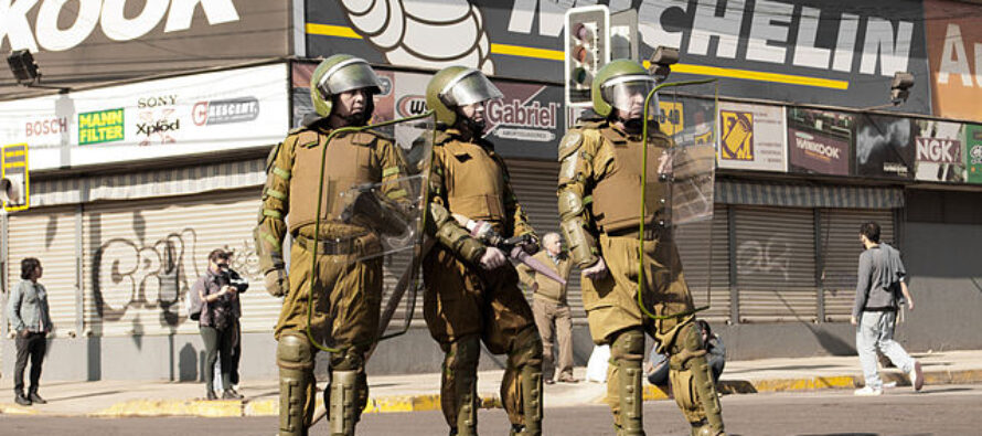 Cile. Undici vittime nella rivolta popolare contro il governo Piñera