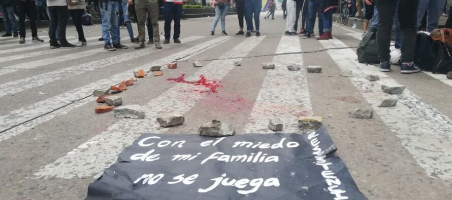 Colombia, la repressione continua. E a Bogotà il sindaco dichiara il coprifuoco