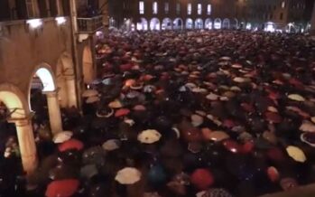 Modena. Di nuovo migliaia «sardine» in piazza contro Salvini