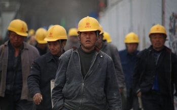 Cina. L’economia stenta, estesi i diritti dei lavoratori migranti