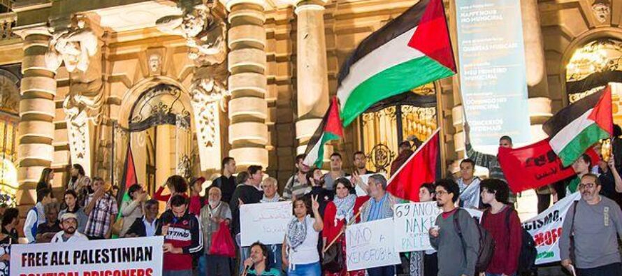 Contro il sostegno alla Palestina scattano censure ad Harvard e divieti in Europa