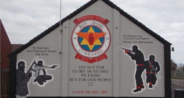 Confine Nord-Irlanda e Regno Unito: i lealisti si ritirano dagli accordi di pace