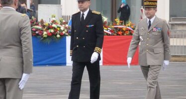 Francia. I militari continuano a minacciare Macron: «Rischio guerra civile»