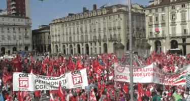 La piazza sindacale contesta il governo sui licenziamenti: il blocco selettivo non basta