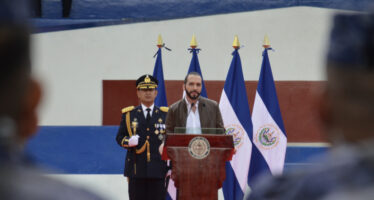 El Salvador. Il presidente twittero mette il paese dietro le sbarre