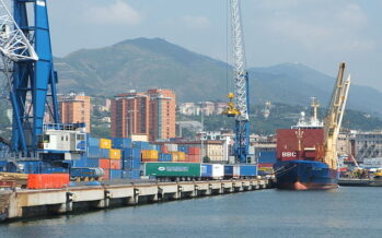 Porto di Genova, tamponi gratuiti per i marittimi, ma non per tutti