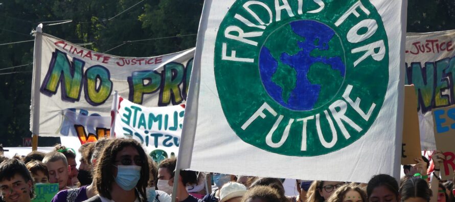 Friday for Future. La «resistenza climatica» in piazza con i lavoratori