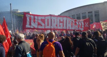 G20. A Roma protestano in diecimila: «Voi la malattia, noi la cura»