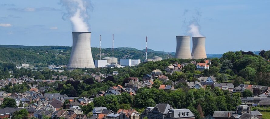 Europa. Transizione al contrario, nella tassonomia “verde” tornano gas e nucleare