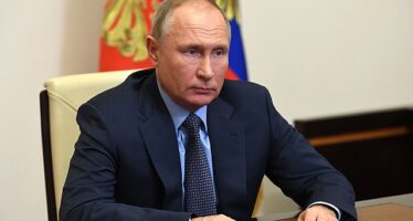 Crisi ucraina. Putin al telefono con Draghi accusa Usa e Nato: «Ci ignorano»