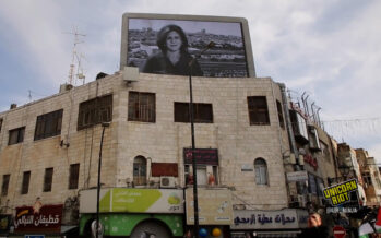 Assassinata giornalista di Al Jazeera. I Palestinesi: «è stato un cecchino israeliano»