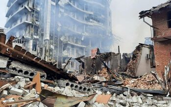Ucraina. La guerra contro i civili: bombe sul mercato