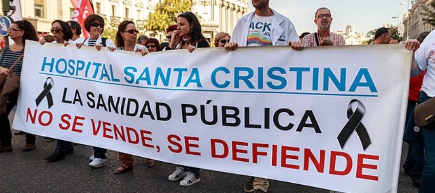 Madrid, mezzo milione in piazza per difendere la sanità pubblica
