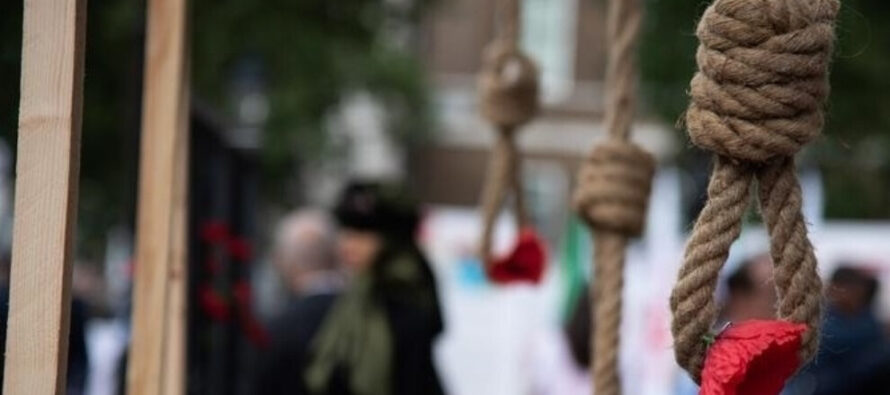 Iran. Messaggio di morte all’Europa: impiccato l’ex viceministro Akbari